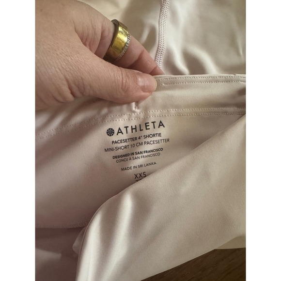 Athleta Pacesetter 4" Shortie XXS Pink PowerMove Mini Shorts NWT - Picture 4 of 4
